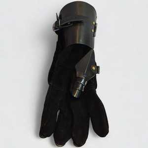Gants de chevalier médiévaux en acier personnalisés, plaqués nickel noir, style antique, technique de moulage d'armure pour les bras - Product Image 2
