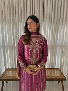 ชุดเดรสยาวระดับข้อเท้าปักลายสีม่วงสำหรับผู้หญิง สไตล์อินเดีย-ปากีสถาน แบบดั้งเดิม ทรงปกติ ใส่ได้ทุกฤดู - Product Image 4