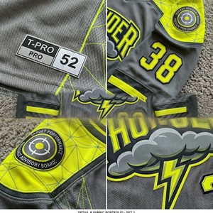 เสื้อฮอกกี้น้ำแข็งลายกราฟิกธันเดอร์แบบขายส่งสั่งทำได้ แขนยาว เสื้อฟุตบอลสีเทาเขียวสะท้อนแสง ผ้าตาข่ายระบายอากาศ ชุดกีฬาสำหรับทีม - Product Image 6