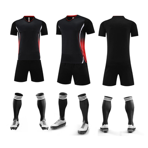 Kits de football haut de gamme sur mesure, fabrication OEM directe d'usine, vente en gros auprès d'un fabricant sur mesure pour l'exportation et le commerce B2B professionnel. - Product Image 2