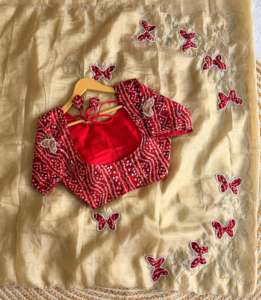 ผ้าไหมเนื้อนุ่มแบบดั้งเดิมสำหรับงานปาร์ตี้ พร้อมเสื้อปักลายผีเสื้อและชุดคลุม - Product Image 3