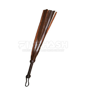 Flogger de Cuero de Alta Calidad con Colas Flexibles y Mango de Agarre Firme, Diseñado para un Rendimiento Duradero y con Estilo - Product Image 6