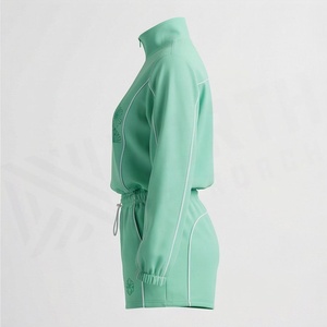 Conjunto Deportivo de 2 Piezas para Mujer, Top de Manga Larga con Bordado Geométrico Verde, Shorts por Encima de la Rodilla, Corte Holgado, Ropa de Primavera/Verano - Product Image 3