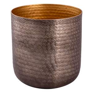 Macetero metálico dorado de aspecto riquísimo para decoración de hostelería de alta gama - Product Image 1