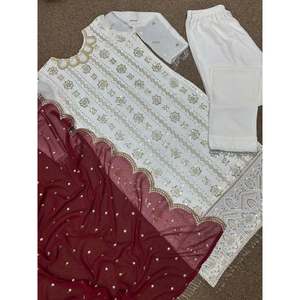 TENDANCE GEORGETTE BRODERIE SÉQUENCE DENTELLE TRAVAIL HAUT BAS AVEC DUPATTA MARRON - Product Image 3