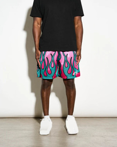 กางเกงขาสั้นกีฬาลายเปลวไฟสำหรับผู้ชาย ระบายอากาศได้ดี เหมาะสำหรับออกกำลังกาย ฟิตเนส มีเชือกผูกเอว แห้งเร็ว สำหรับวิ่งและออกกำลังกาย ผลิตจากโรงงาน - Product Image 4