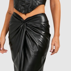 Jupe en cuir épaisse de haute qualité pour femme, style tendance, personnalisable avec votre logo, idéale pour l'hiver et la mode décontractée - Product Image 3