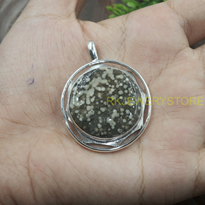 จี้หินแจสเปอร์ธรรมชาติทรงกลม ทำด้วยมือ เงินแท้ 925 ลวดลายเฉพาะตัว เครื่องประดับคริสตัลบำบัด ของขวัญสำหรับผู้หญิง - Product Image 3