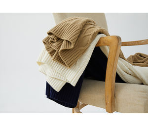 เสื้อสเวตเตอร์ผู้ชายขายส่ง ปักโลโก้ได้ แขนยาว คอเต่า เสื้อผ้าแฟชั่นผู้ชาย เสื้อถักไหมพรม - Product Image 3