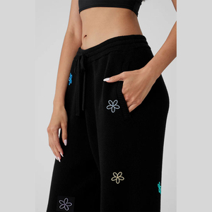 OEM Customized Floral Embroidery Women's Jogger <b>Pants</b> with Pocket Casual Sweatpants Oversize Elastic Waist Wide <b>Leg</b> <b>Track</b> <b>Pants</b> - Product Image 3