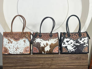 Bolso Tote de Cuero para Mujer, Diseño Único, Tallado a Mano, con Piel de Vaca, Estilo Bohemio, Vintage, Hecho a Mano, Tipo Bandolera - Product Image 4