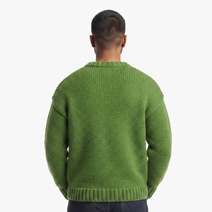 Pull d'hiver pour homme en tricot épais respirant, col rond doux de qualité supérieure, fabrication OEM ODM, logo personnalisé sur le devant tricoté - Product Image 2