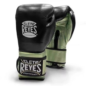 นวมชกมวยหนัง Cleto Reyes 10 ออนซ์ แบบผูกเชือก สำหรับมืออาชีพ แบบเต็มนิ้ว สีดำและสีเขียว - Product Image 1