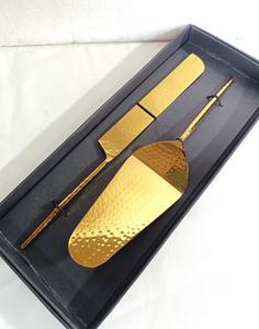 Juego de Servir Dorado de Lujo, Cuchillo y Espátula para Pastel en Caja de Presentación, para Banquetes y Fiestas - Product Image 2
