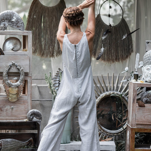 จั๊มสูทผ้าลินินสีเทาสำหรับผู้หญิง ทรงโอเวอร์ไซส์ สวมใส่สบาย ผ้าลินินธรรมชาติ จั๊มสูทขากว้างทรงฮาเร็ม มีซิปด้านหลัง - Product Image 4