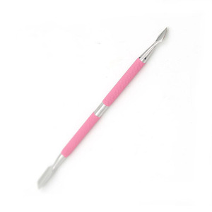 Empujador de cutículas diseñado para el cuidado diario de las uñas, ayuda a mejorar la apariencia de las uñas, empujando las cutículas hacia atrás y limpiando los bordes de las uñas. - Product Image 2
