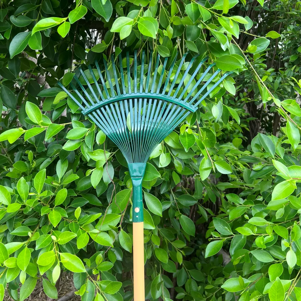 Rastrillo de hojas de trabajo de patio, púas de Metal duraderas, mango de repuesto, rastrillo de hierba de mano de jardín seguro y de desechos para césped