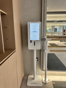 เครื่องวิเคราะห์ร่างกายอัจฉริยะ Bodydot BDF1000 พร้อมระบบ AI ตรวจสอบสุขภาพ โครงอะลูมิเนียมอัลลอยด์ที่ยืดหยุ่น ไม่สามารถพับได้ ติดตามร่างกายแบบเต็มรูปแบบ - Product Image 1