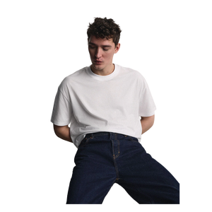 เสื้อยืดคอกลมแขนสั้นสีขาวสำหรับผู้ชาย ผ้าฝ้าย 100% ทรงปกติ สวมใส่สบาย สีพื้น ผ้าเจอร์ซีย์ถัก - Product Image 3