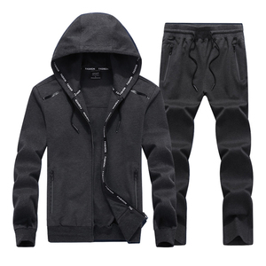 Ensemble de survêtement pour homme, rouge, à capuche, design 2 en 1, sweat-shirt à fermeture éclair à manches longues, poches latérales légères, vêtements décontractés sportifs, séchage rapide - Product Image 4