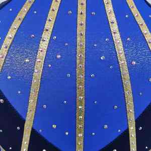 Uniforme de cheerleading pour femmes, conçu sur mesure par Solid Traders, avec strass brillants, 100% polyester, impression par transfert par sublimation, violet - Product Image 5