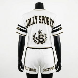 Conjunto de Camiseta y Pantalones Cortos de Fútbol de Poliéster Interlock Premium de 200 GSM, Blanco con Paneles Negros, Impresión Personalizada, Conjuntos para Mujer - Product Image 4