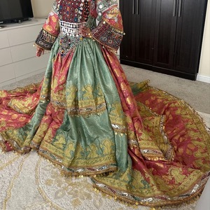 Green And Pink Embroidered Lehenga Choli Floor Length Long Sleeve High Neck Ethnic <b>Dress</b> Women India Pakistan Wedding Silk - Product Image 4