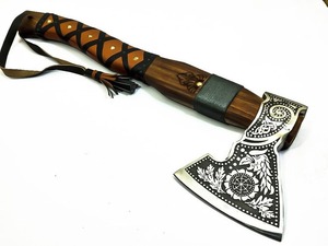 Hacha Vikinga Hecha a Mano por BA Enterprises con Hoja de Acero al Carbono de Arte Raro y Mango de Madera de Fresno Tallado con la Diosa Alada, Hacha Tomahawk - Product Image 2