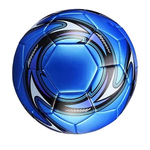 ลูกฟุตบอลคุณภาพสูงแบบคลาสสิก พับได้ บุยางอย่างดี มีโลโก้ ทนทาน เก็บลมได้ดี - Product Image 1