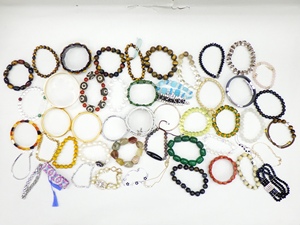 ราคาสุดพิเศษ เครื่องประดับแฟชั่นระดับพรีเมียม กำไลข้อมือมือสอง ชุดรวม 50 ชิ้น สร้อยข้อมือญี่ปุ่นคุณภาพดี - Product Image 2