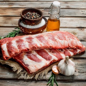 Délicieuses côtes de porc surgelées de haute qualité, coupes de viande soigneusement sélectionnées, texture excellente, emballage sous vide 10 kg, prix abordable pour les restaurants - Product Image 1