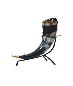 Chope à bière nordique en corne de buffle polie à la main, écologique, à thème animalier, avec support, design personnalisé, pour mariage, maison, hôtel - Product Image 3