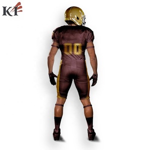 Uniforme de football américain personnalisé pour hommes, imprimé par sublimation bordeaux et or, polyester respirant, coutures invisibles, vêtements d'entraînement pour adultes - Product Image 2