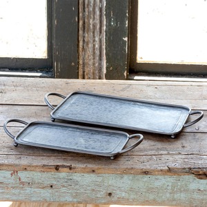 Bandeja de Servicio Moderna de Metal Marvelous con Asas de Diseño, Diseño Indio Auténtico, Ideal para Eventos de Alta Gama - Product Image 1