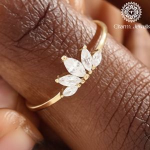 แหวนดอกไม้มอยส์ซาไนต์ Charm_Jewells ทรงมาร์คีส์ ชุบทอง 18K แบบหนามเตย แหวนพลอยสไตล์โรแมนติกสำหรับผู้หญิง - Product Image 5