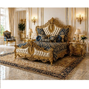 Ensemble de lit de luxe de style persan avec feuilles dorées sculptées, lit capitonné blanc baroque de luxe avec tables de chevet, acheter des meubles de chambre à coucher en ligne au Royaume-Uni - Product Image 1