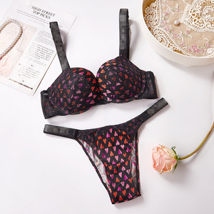 Soutien-gorge de sport respirant à séchage rapide pour filles, en maille, imprimé numérique personnalisé, extensible dans quatre directions, maintien moyen, pour la gym, l'entraînement, le yoga et le fitness - Product Image 2