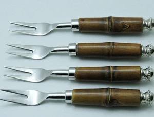 Ensemble de fourchettes élégantes en acier inoxydable avec manche en bois naturel pour mariage, événement, restaurant, accessoires de cuisine chics faits à la main - Product Image 2