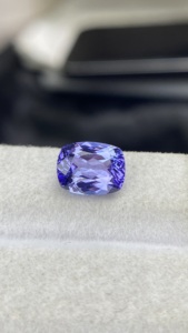 Pierre naturelle certifiée Tanzanite, taille coussin longue, avec une couleur et un éclat excellents, Zoisite naturelle, 2,15 carats, nette à la loupe - Product Image 5