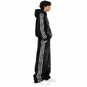 Ensemble streetwear pour homme avec sweat à capuche oversize noir à imprimé graphique et pantalon large à rayures latérales - Product Image 4