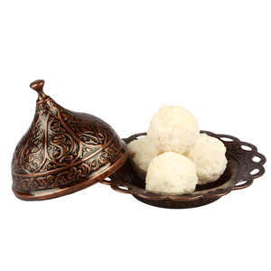 Pot à sucre en cuivre blanc d'inspiration vintage avec couvercle, élégant bol à bonbons sur piédestal floral, rangement pour la maison et la cuisine, cadeaux de mariage - Product Image 2