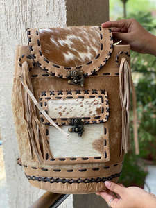 Grand sac à dos de voyage quotidien multifonctionnel en cuir de vachette tan personnalisé pour hommes et femmes sac à dos antivol de luxe en cuir suédé - Product Image 4