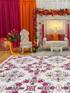 Columpio Blanco para Decoración de Ceremonias de Mehndi y Haldi con Cortinas y Arreglos Florales, Decoración Elegante para Fiestas de Henna, Columpio Jhula - Product Image 4