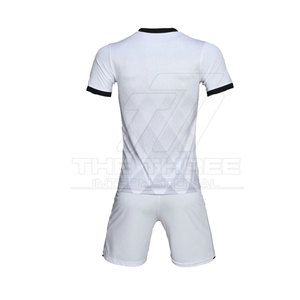 Uniforme de Fútbol Masculino Cómodo y Competitivo, Diseño Atlético Transpirable, Conjunto de Camiseta y Pantalones Cortos Ligeros, Servicio OEM Personalizable - Product Image 2