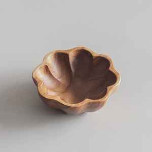 Tazón de Madera Tallado a Mano para Ensaladas y Frutas, Tazón de Madera Natural Artesanal - Product Image 4