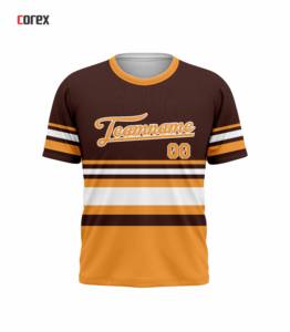 Camiseta Corex de Manga Corta a Rayas Marrón y Naranja con Estampado del Nombre del Equipo, Cuello Redondo, Corte Regular, Estilo Deportivo - Product Image 1