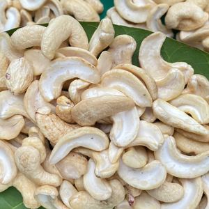 Factory Directly Cashew W240 Cashew <b>Nuts</b> Kaju Badam 1Kg With Custom Packaging From Santigo - Product Image 1