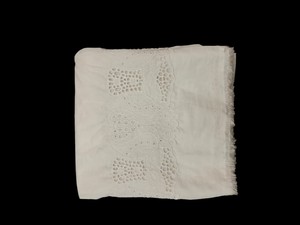 Tela de Algodón Blanco Premium con Bordado Schiffli - Tela Transpirable 100% Algodón para Vestidos - Venta al Por Mayor de Fábrica - Product Image 5