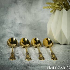 Cuillère à dessert dorée haut de gamme pour hôtel, avec manche en laiton et motif lune antique en relief, idéale pour la maison et les dîners d'hôtel - Product Image 4
