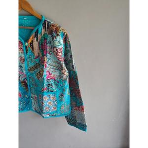 Veste réversible vintage en patchwork pour femme, cardigan en coton à fleurs, manteau d'hiver avec poches, cadeau pour elle - Product Image 3